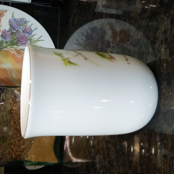 Otagiri Bird on a Raspberry Branch V. Pfeiffer Design Japan Tea Coffee Mug - Picture 4 of 7